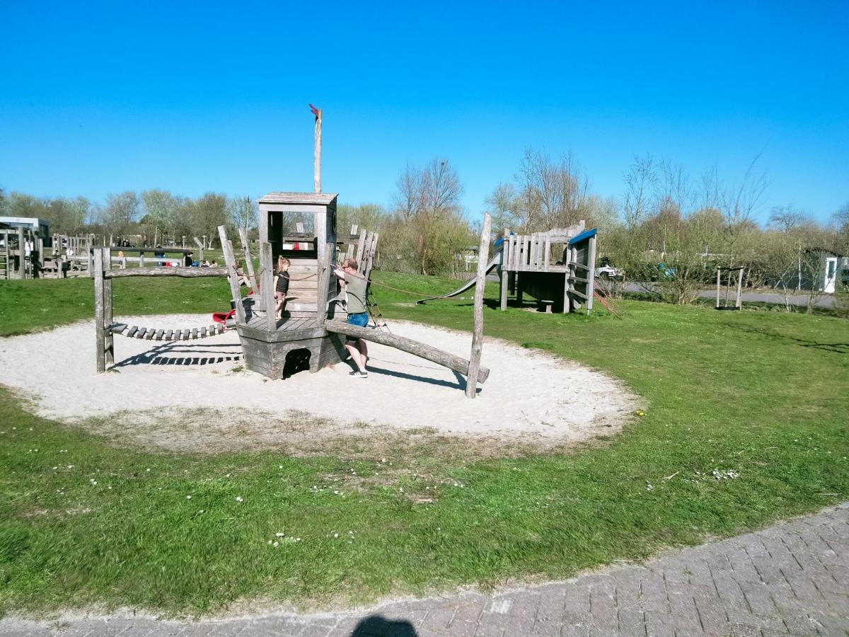 Bj Chalets - De Rug 3 - Vakantiepark Lauwersoog - Luxe Chalet Met Vaatwasser En Inloopkast! Vroege Incheck! Met Airco! Exterior foto