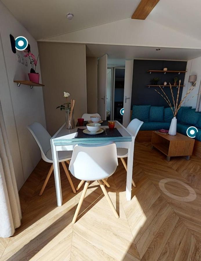 Bj Chalets - De Rug 3 - Vakantiepark Lauwersoog - Luxe Chalet Met Vaatwasser En Inloopkast! Vroege Incheck! Met Airco! Exterior foto